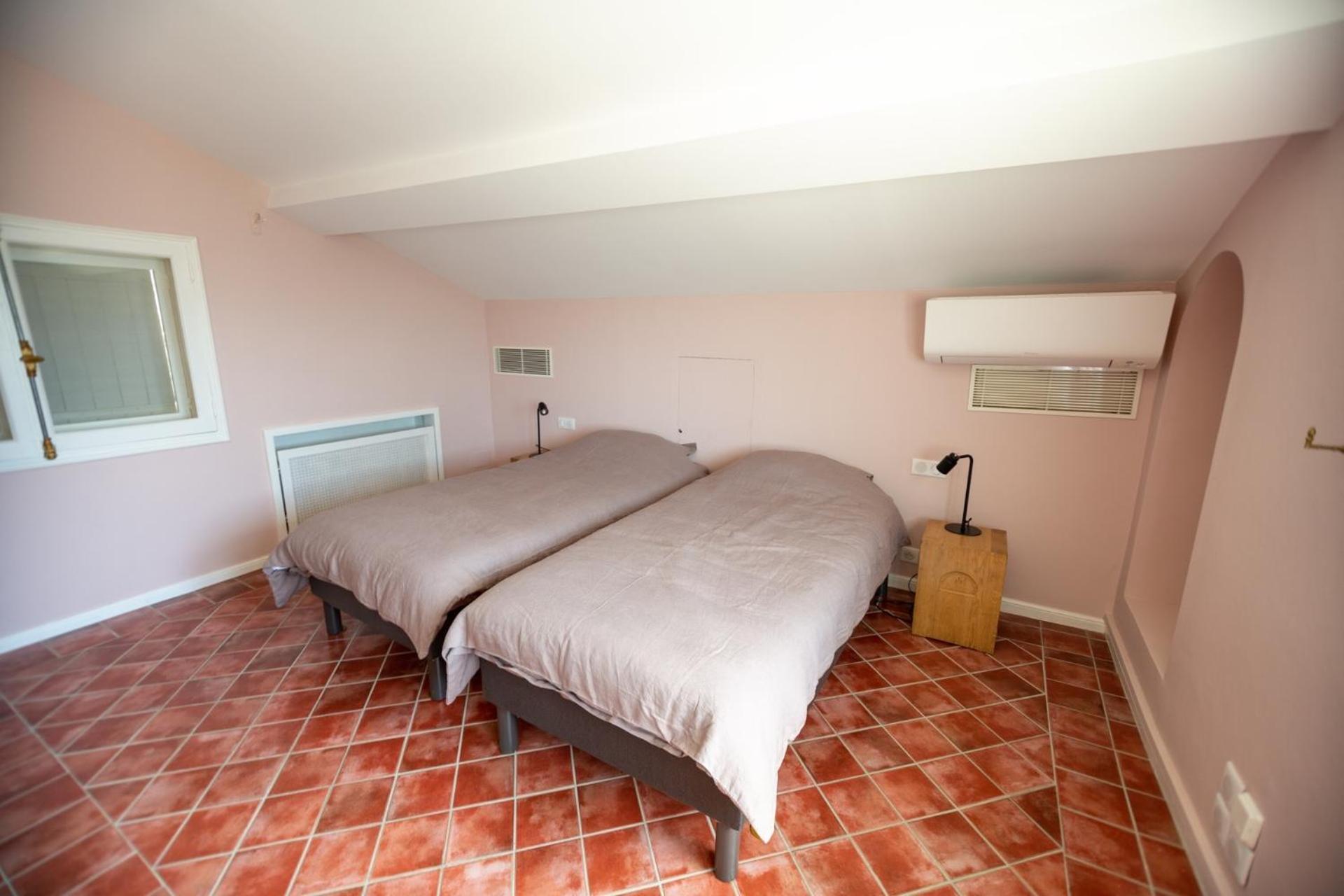 Les Frenes En Provence-Chateau Zen Aviñón Habitación foto